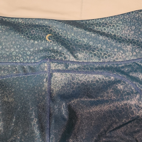 Zyia Blue iridescent Mermaid light n tight - Picture 7 of 8